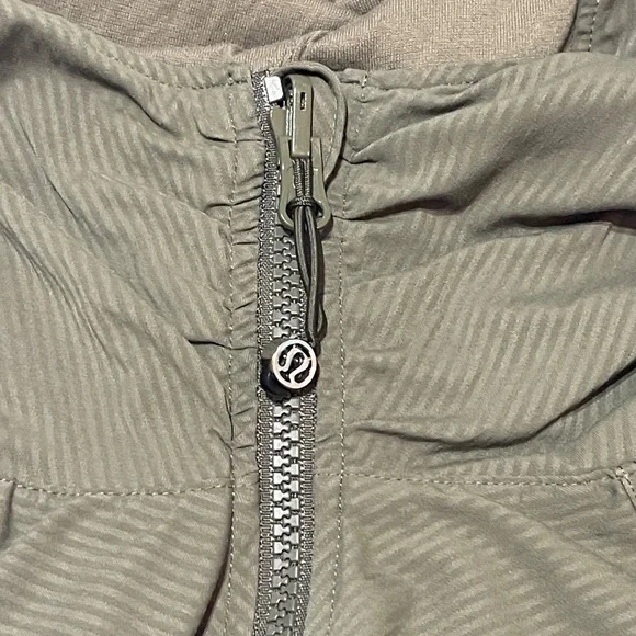 Lululemon In Flux Reversible Jacket Hoodie - Picture 7 of 12